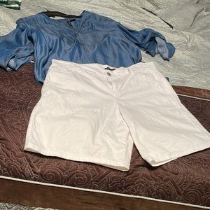 New York & Co 💯 % cotton shorts. Size 12